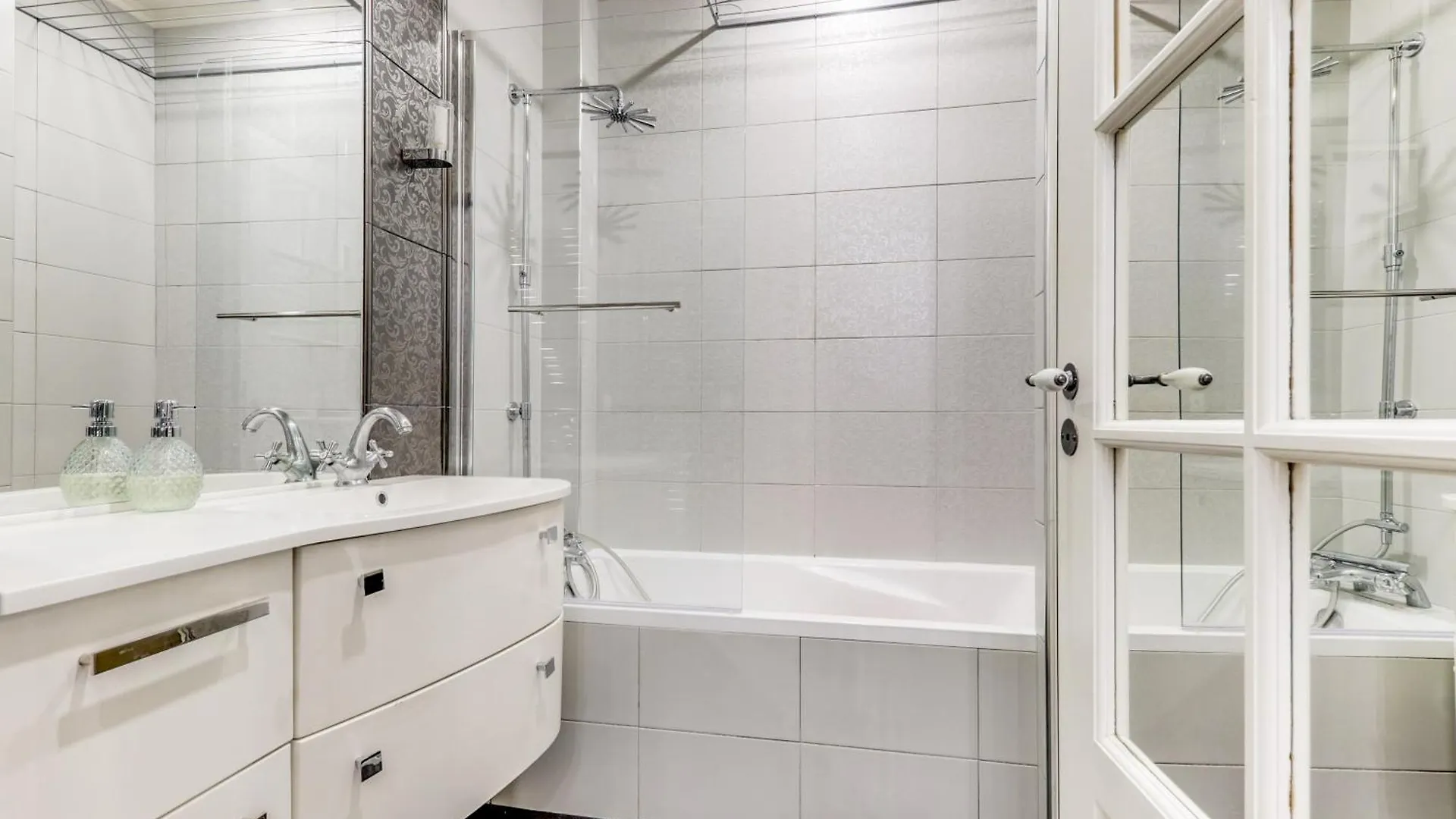 아파트 Appartement Charmant Quartier Culturel 파리 프랑스